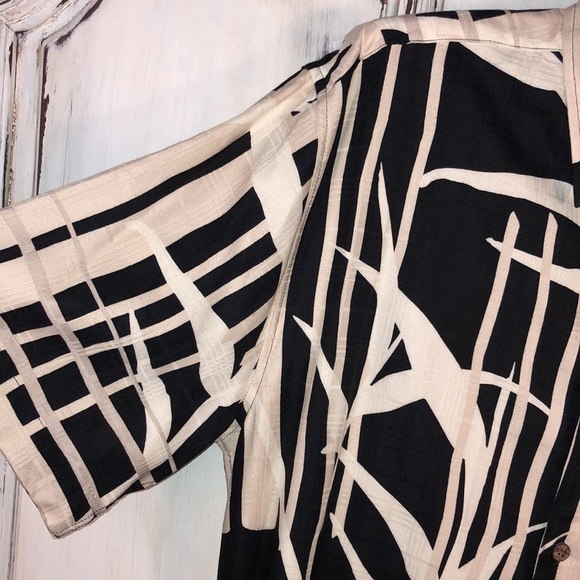 Men’s Cubavera Tropical Print Black and Cream Short Sleeve Button Down Shirt S/M - Picture 6 of 11